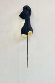 OUD GOUD (14) wol, bladgoud, 110x23x22 cm